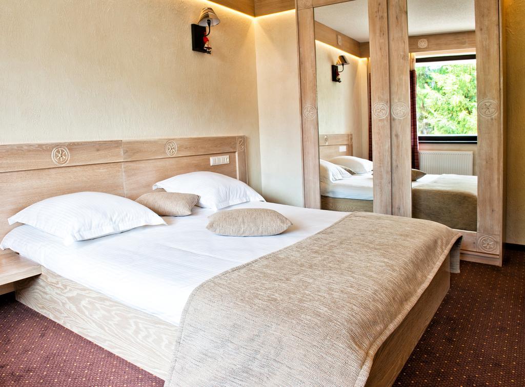 Hotel Domeniul Dornei Vatra Dornei Zimmer foto